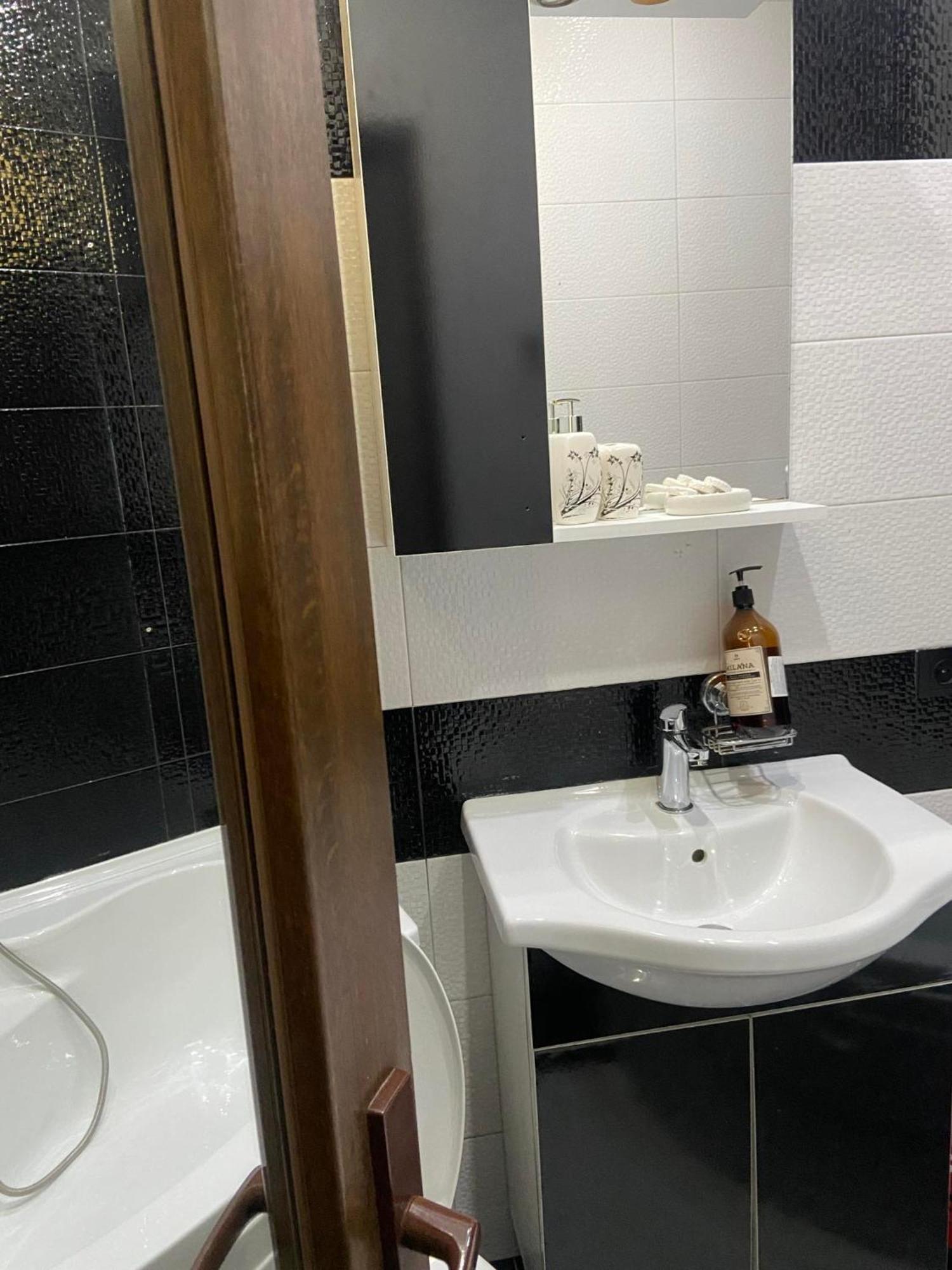 Apartment Vaja Fshavela N16 Μπατούμι Εξωτερικό φωτογραφία